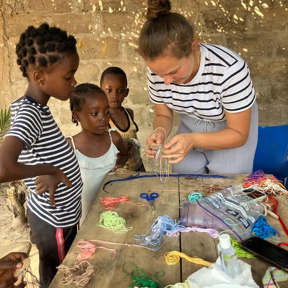 RETOUR EN IMAGES SUR NOTRE MISSION DE RÉNOVATION, DE SOUTIEN SCOLAIRE ET D’ACTIVITÉS AVEC LES ENFANTS