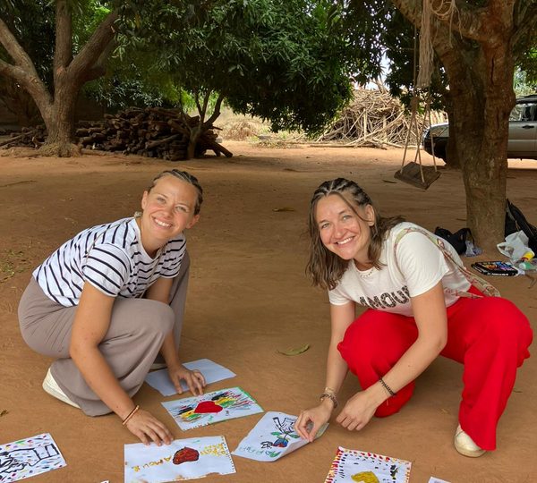ACTIVITÉ SOLIDAIRE À L’ORPHELINAT AVEC LES ENFANTS